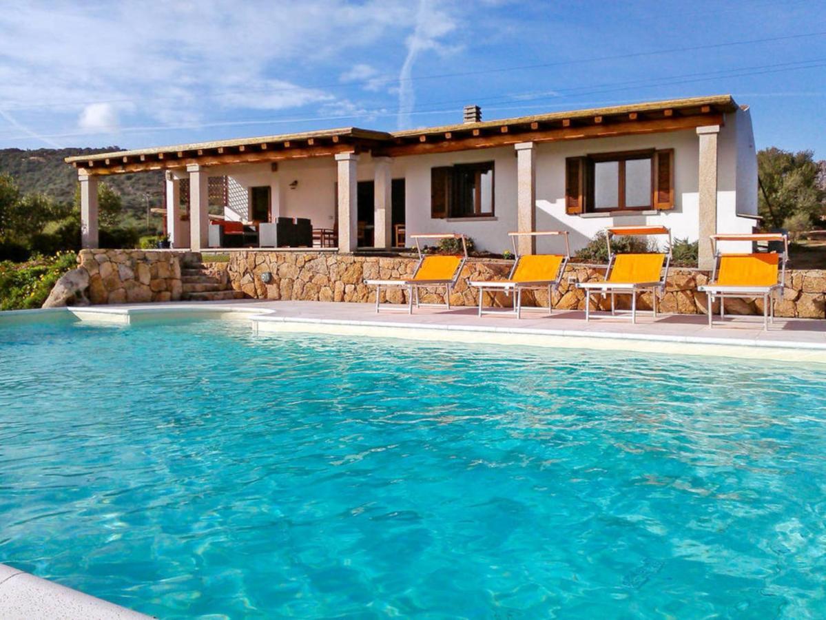 La Sima Con Piscina Vista Mare Sardegna Villa