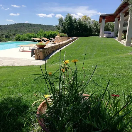 La Sima Villa Con Piscina Vista Mare San Pantaleo Sardegna Exterior photo